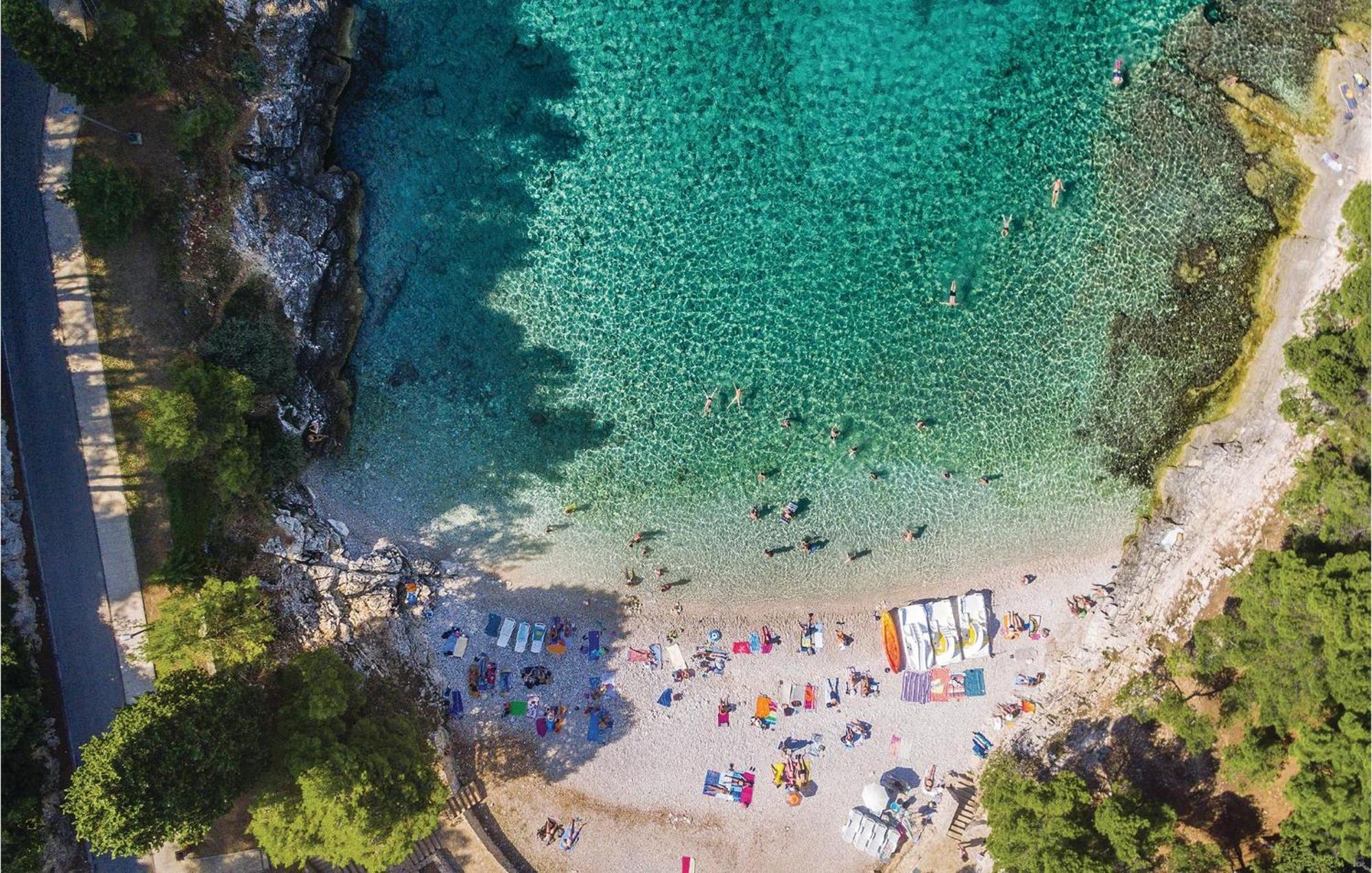 Awesome Studio In Pula With Wifi Екстериор снимка
